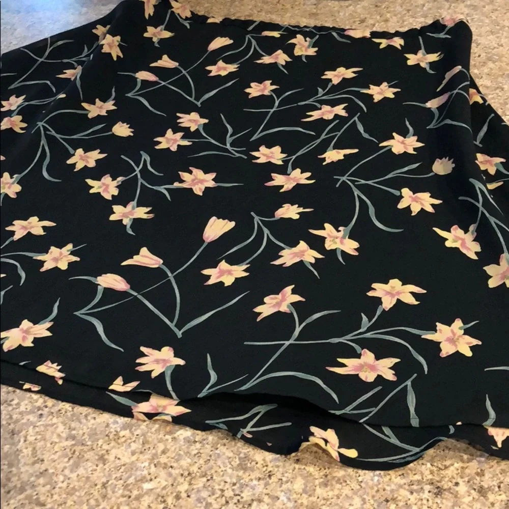 Laura Leigh LTD Floral Skirt Size M - Picture 10 of 13